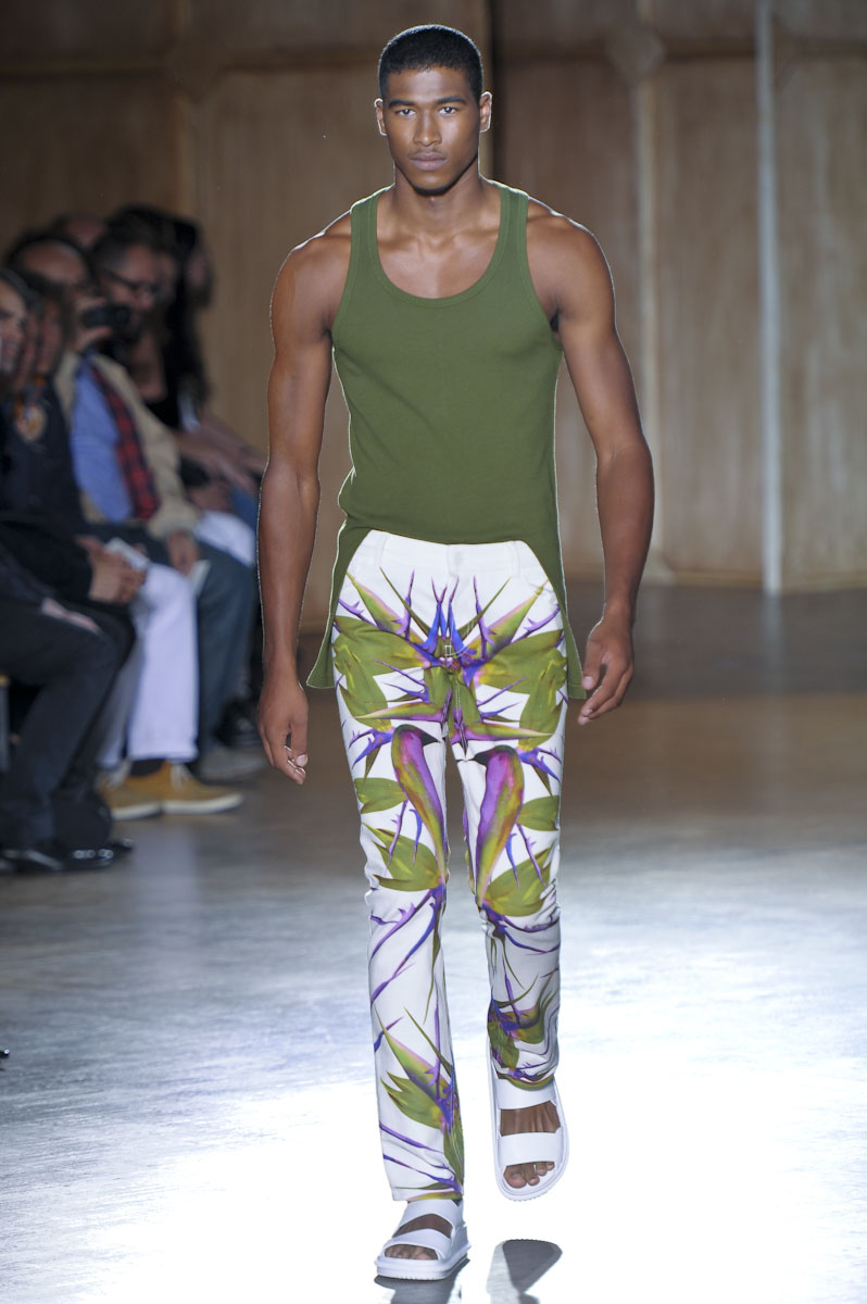 Givenchy M S12 006