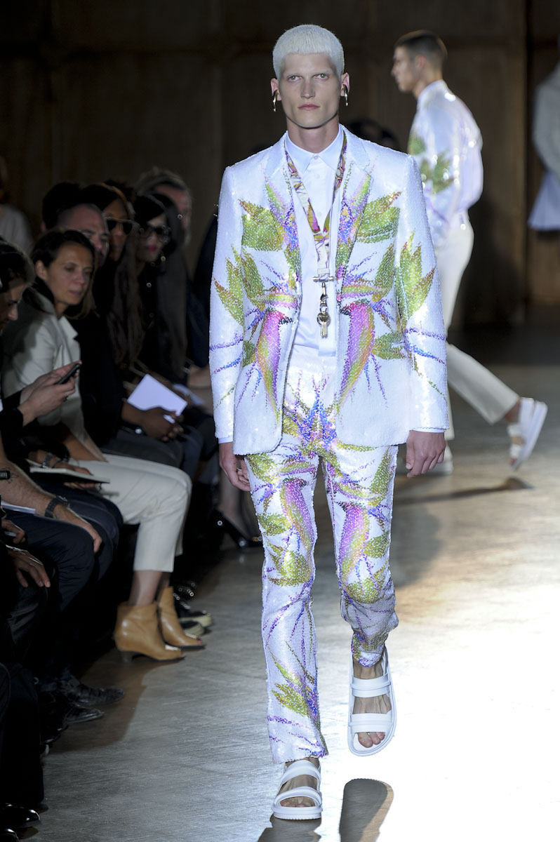 Givenchy M S12 011