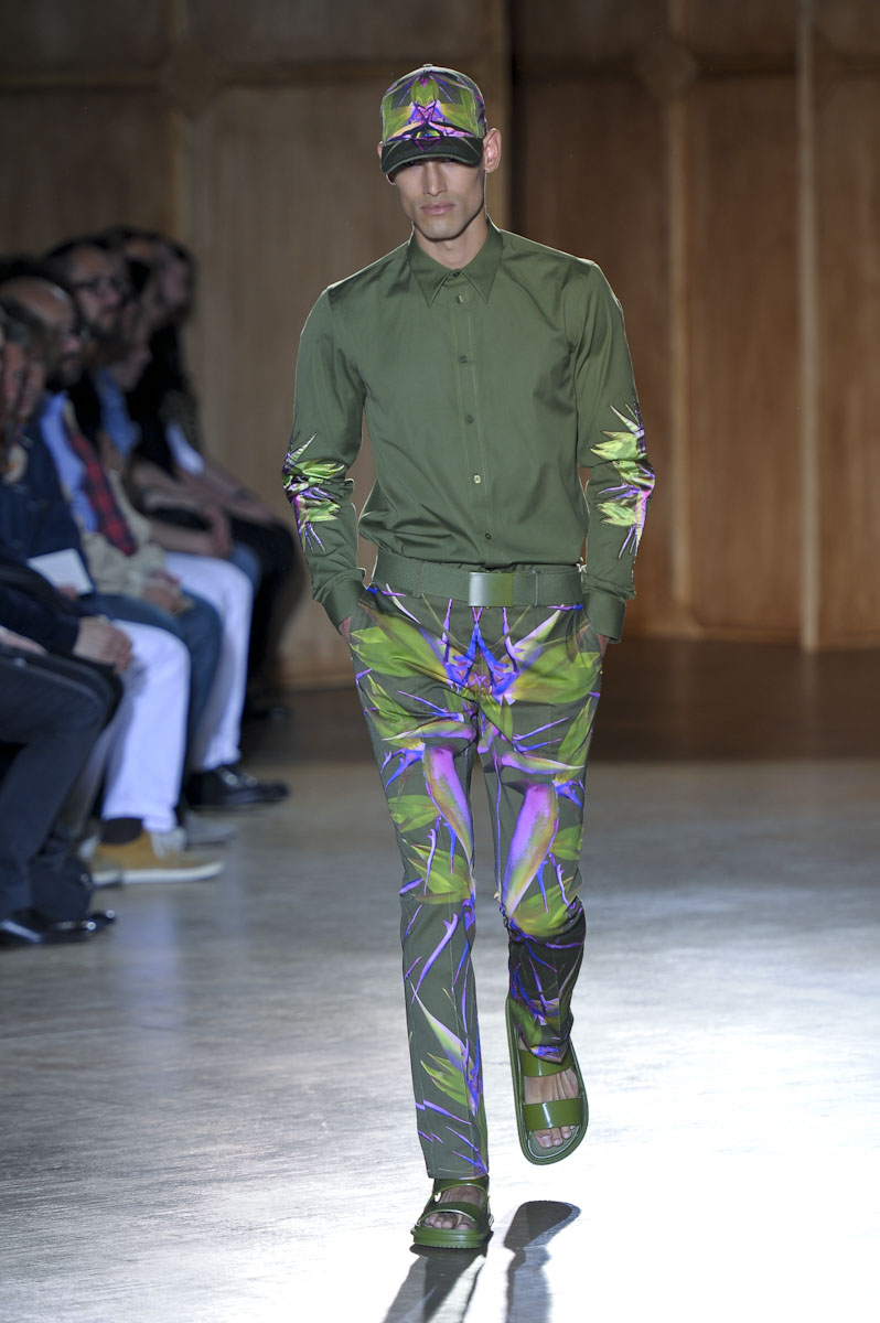 Givenchy M S12 025