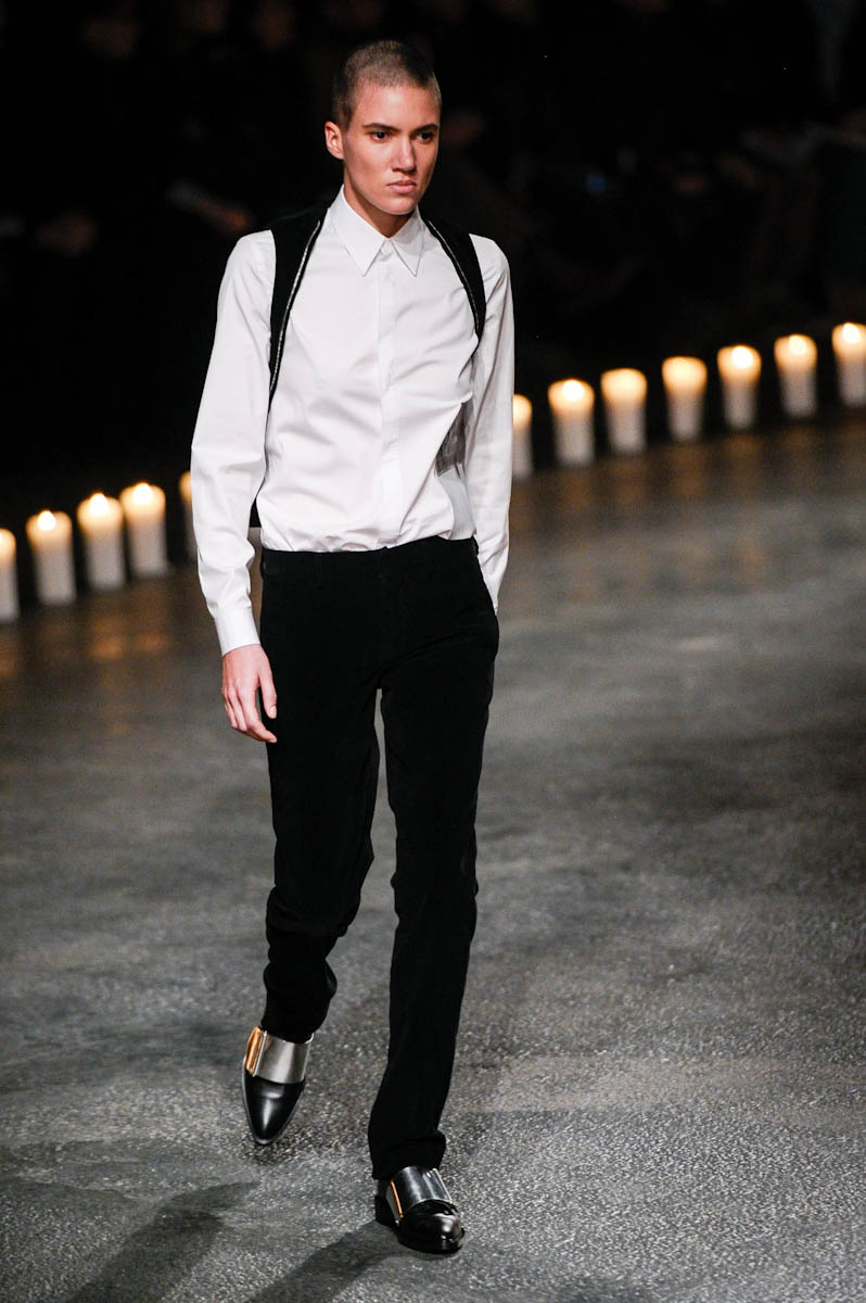 Givenchy ful M F13 042