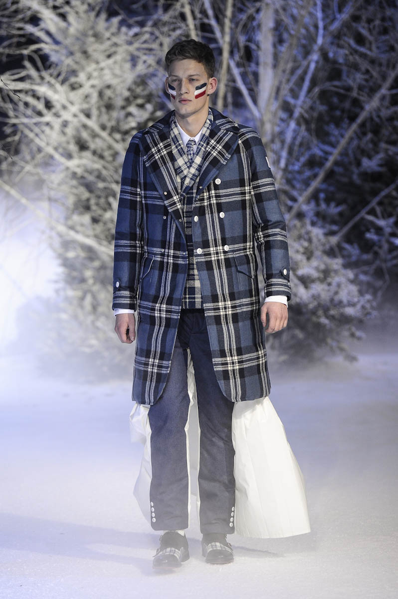 Moncler Gamme Bleu ful M F13 004