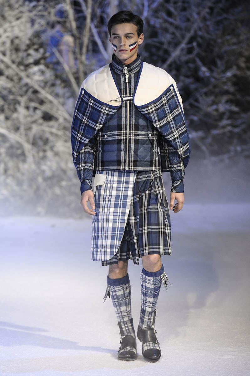 Moncler Gamme Bleu ful M F13 010