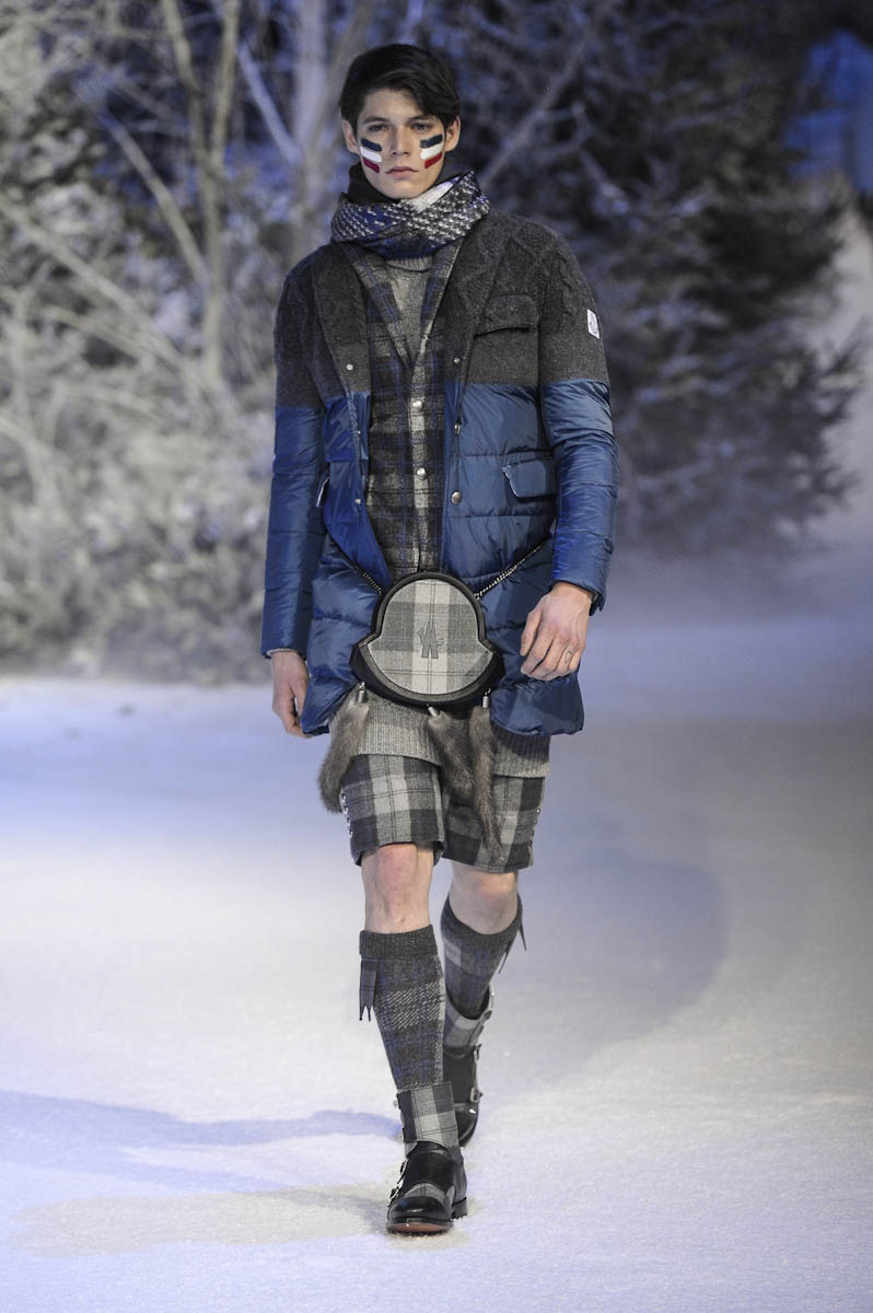 Moncler Gamme Bleu ful M F13 014