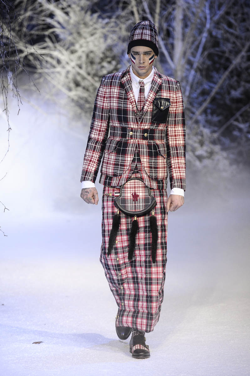 Moncler Gamme Bleu ful M F13 025