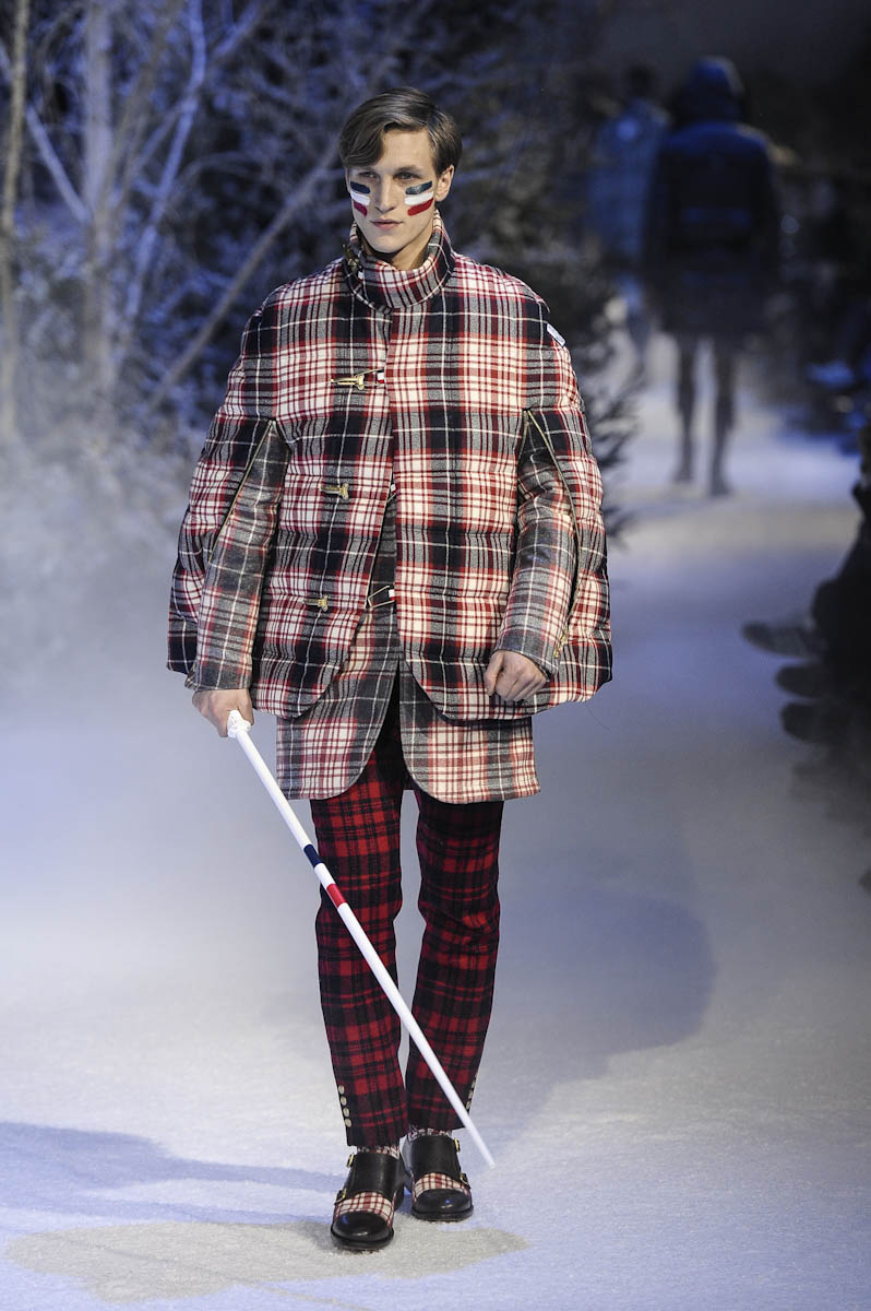 Moncler Gamme Bleu ful M F13 026