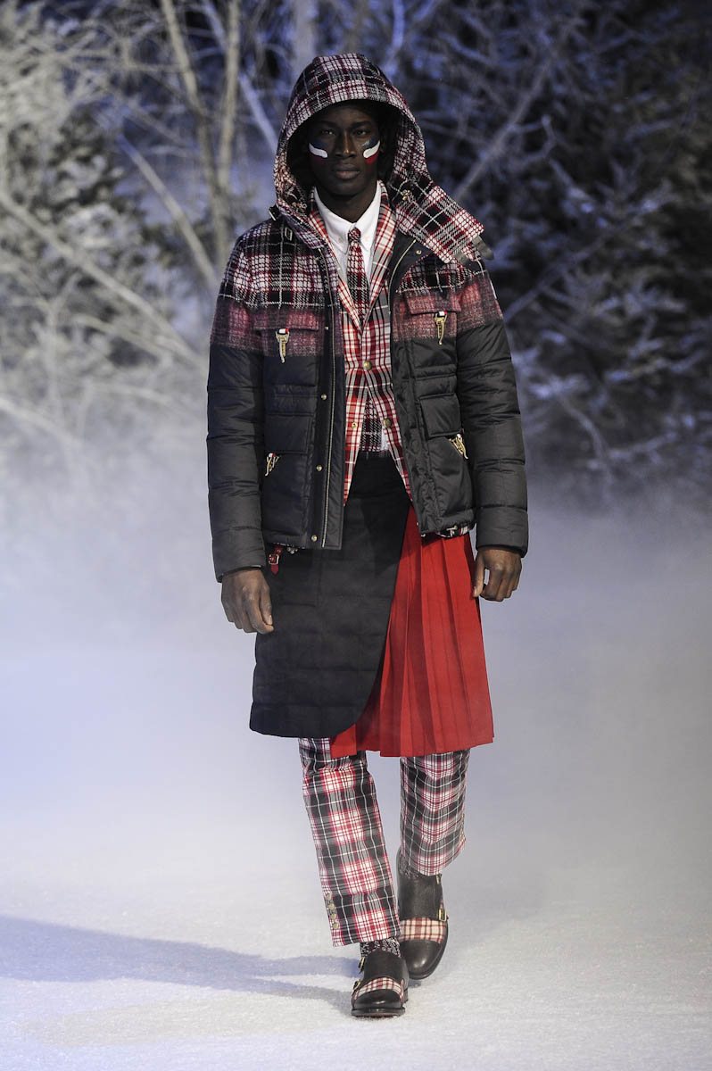 Moncler Gamme Bleu ful M F13 028