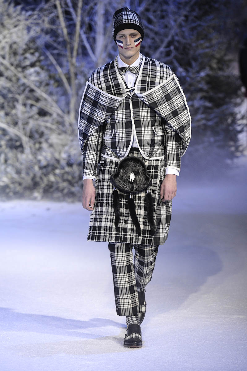 Moncler Gamme Bleu ful M F13 036