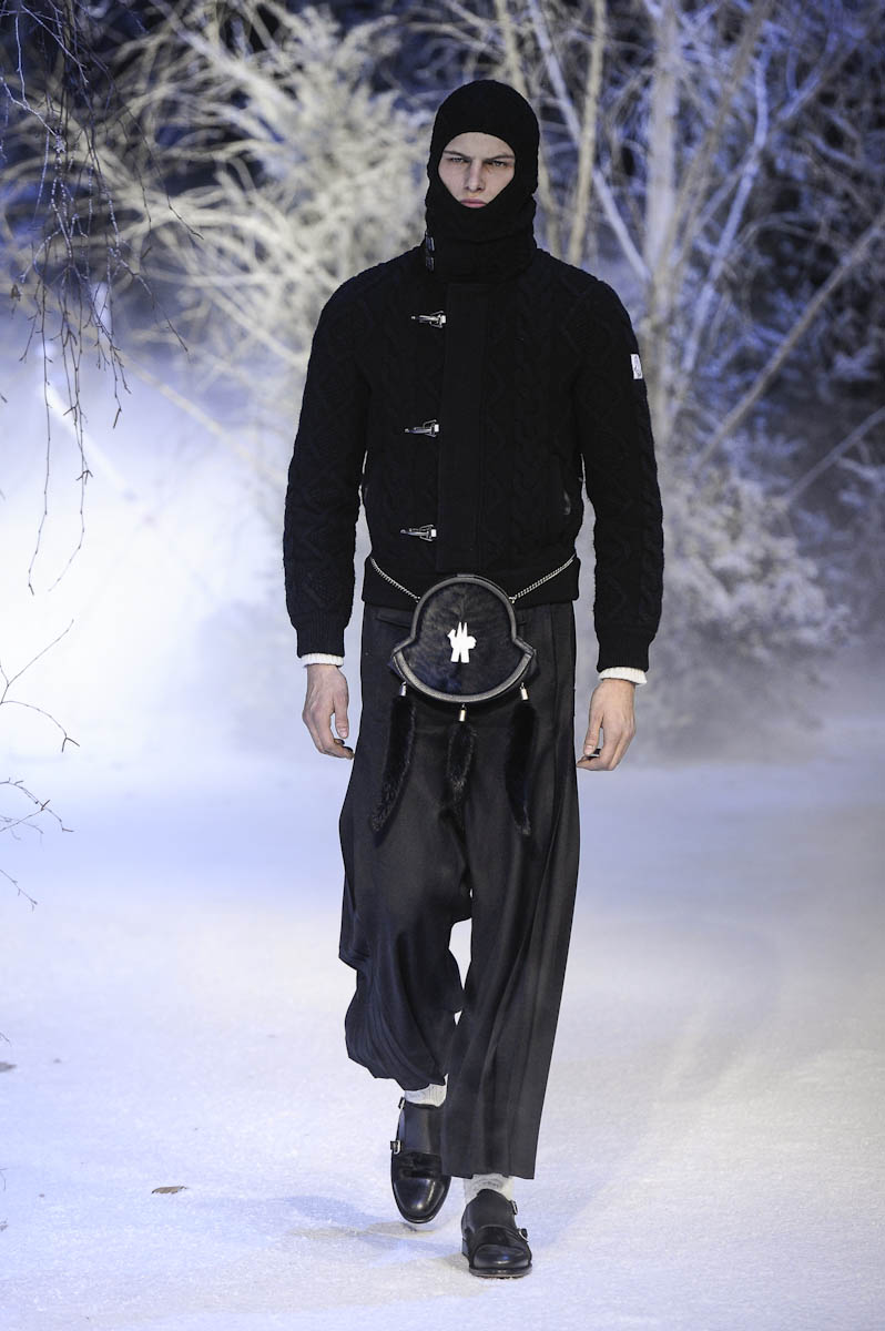 Moncler Gamme Bleu ful M F13 043