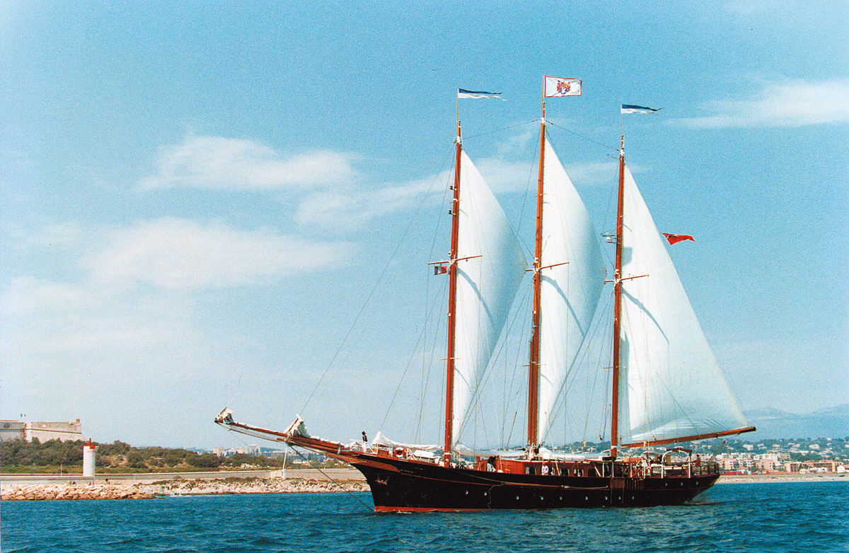 yacht-velieri7