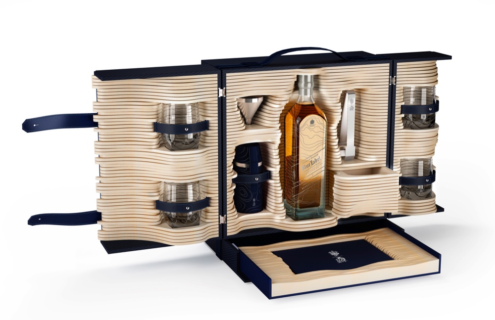 Johnnie Walker Blue Label Limited Edition Travellers Trunk designed by Alfred Dunhill_OPEN