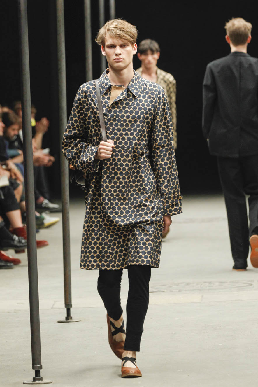 Dries-Van-Noten-ful-M-S15-P-010