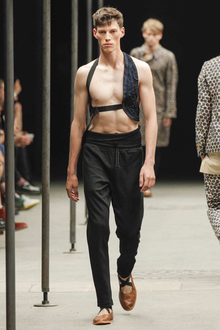 Dries-Van-Noten-ful-M-S15-P-012