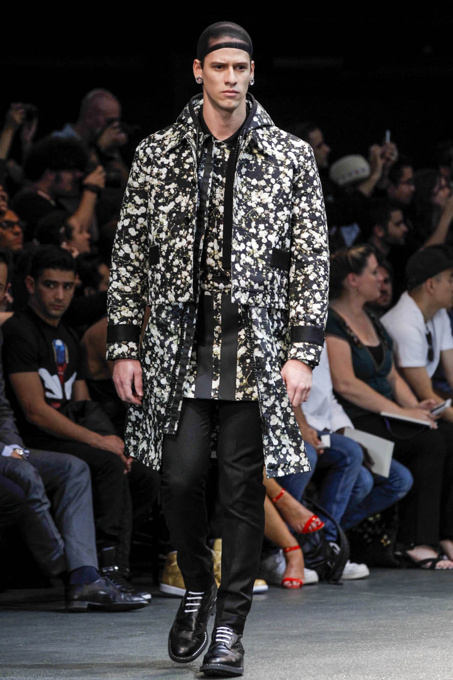 Givenchy-ful-M-S15-P-015