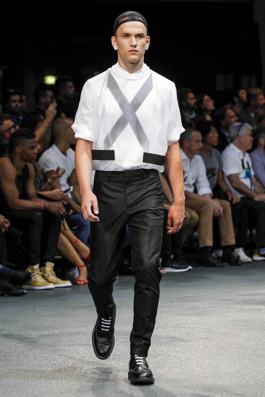 Givenchy-ful-M-S15-P-029