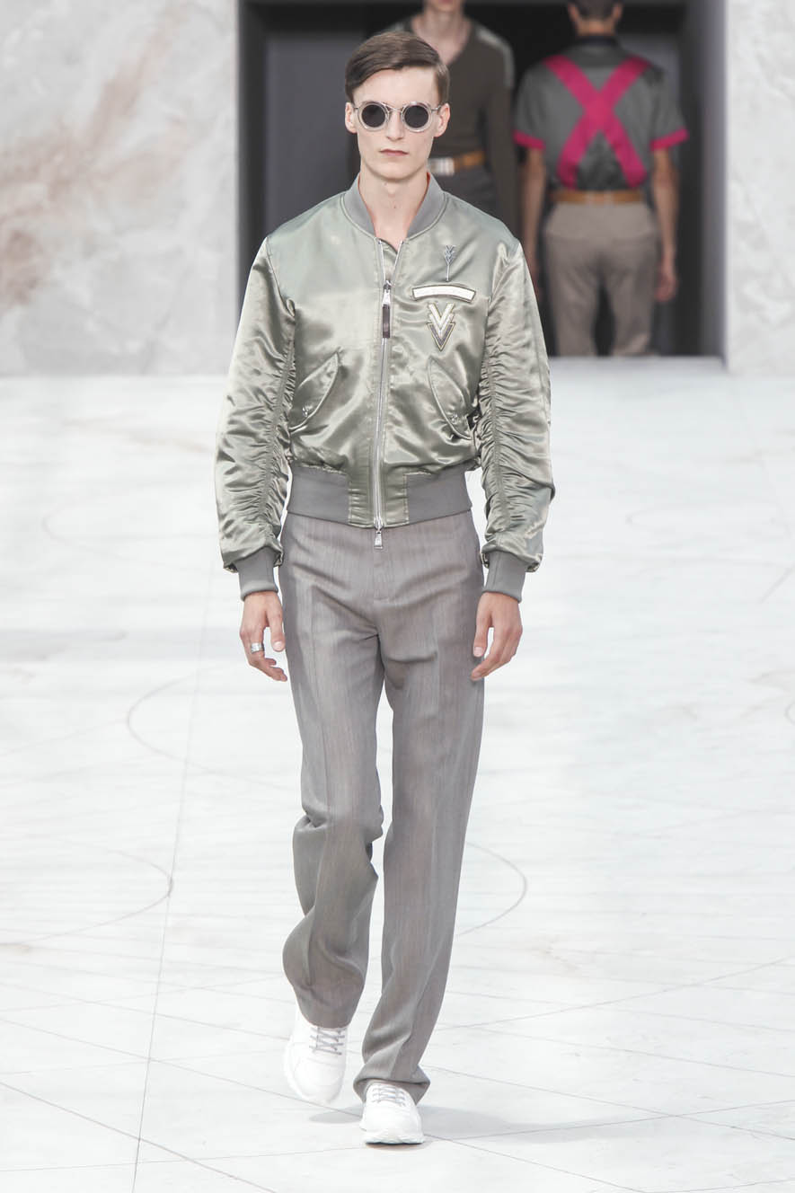 Louis-Vuitton-ful-M-S15-P-023
