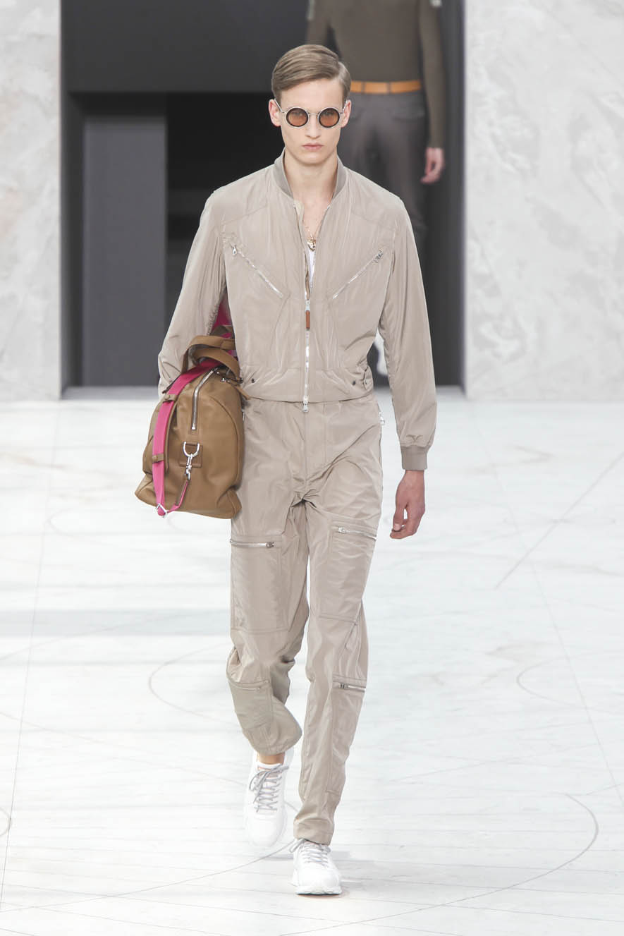 Louis-Vuitton-ful-M-S15-P-026