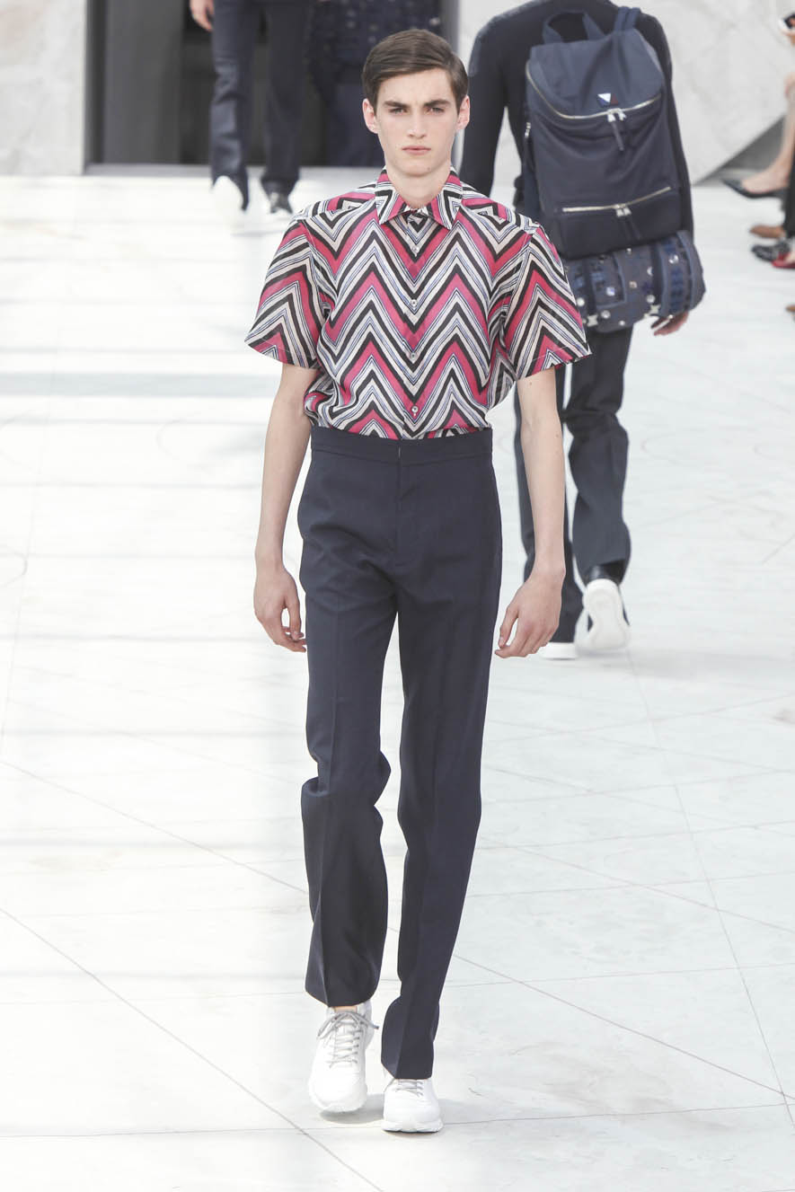 Louis-Vuitton-ful-M-S15-P-033
