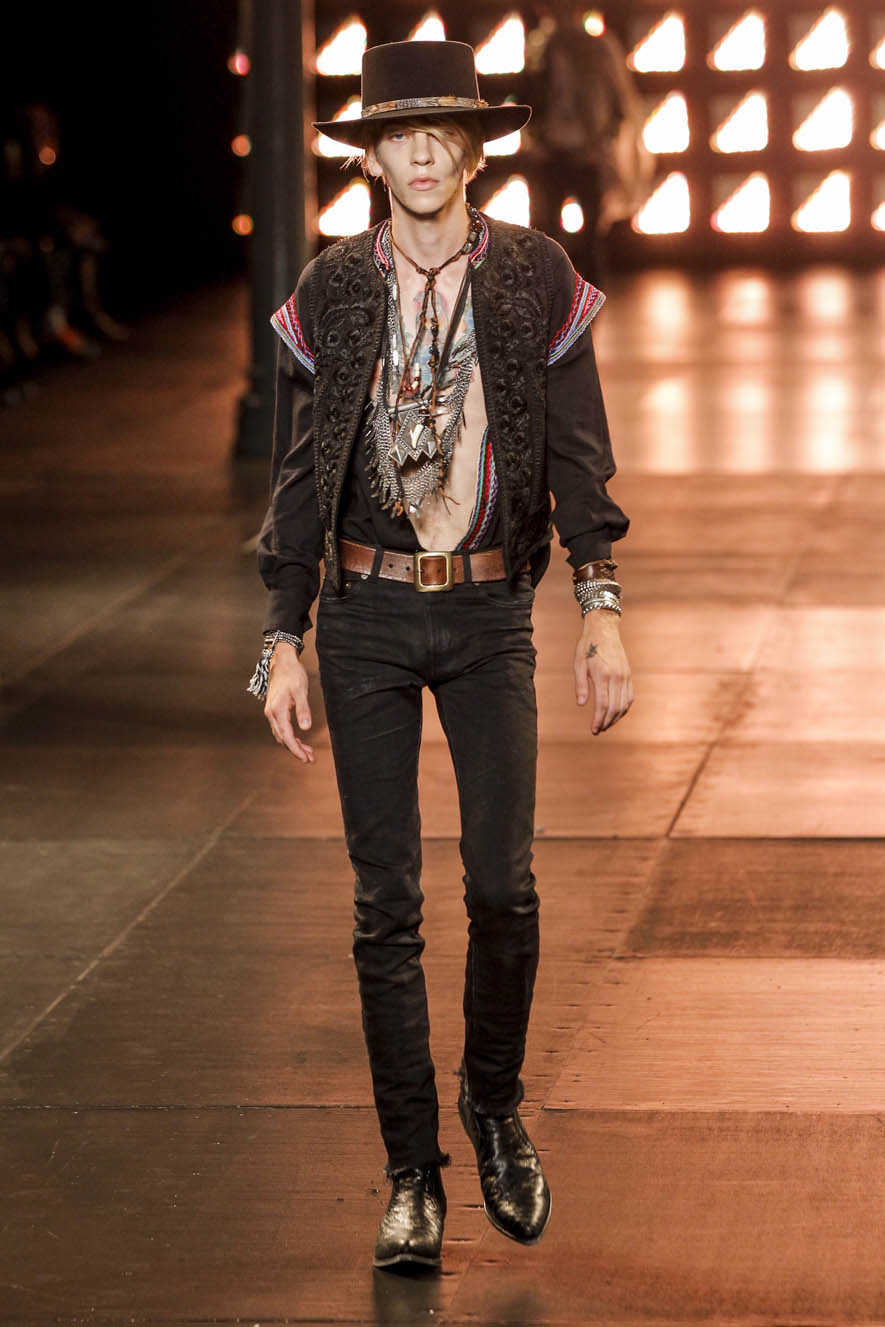 Saint-Laurent-ful-M-S15-P-016