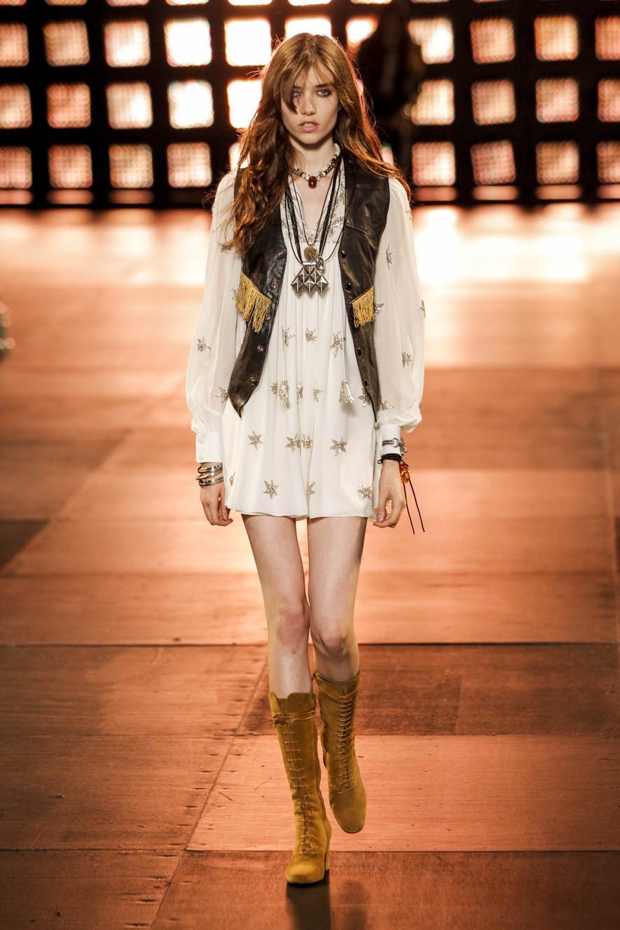 Saint-Laurent-ful-M-S15-P-056