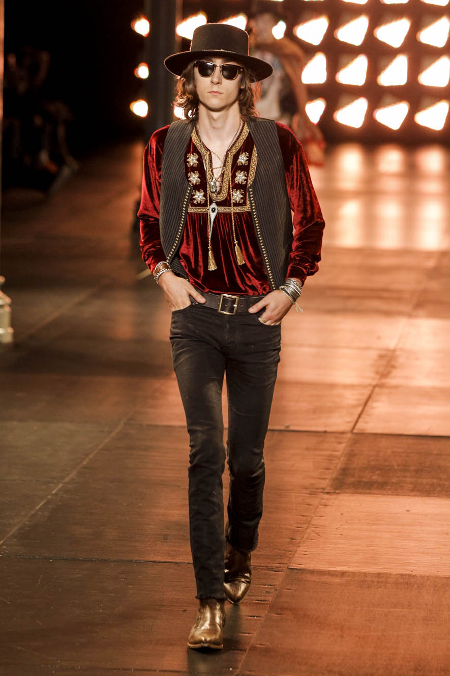 Saint-Laurent-ful-M-S15-P-064