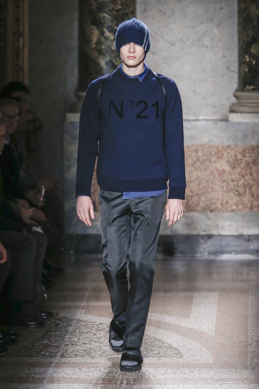N21_ful_M_F15_MI_015