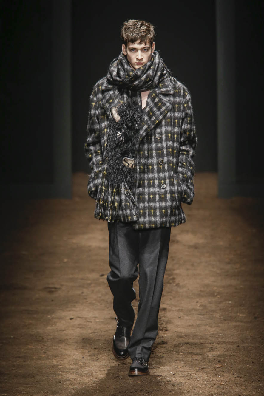 Salvatore-Ferragamo_ful_M_F15_MI_017