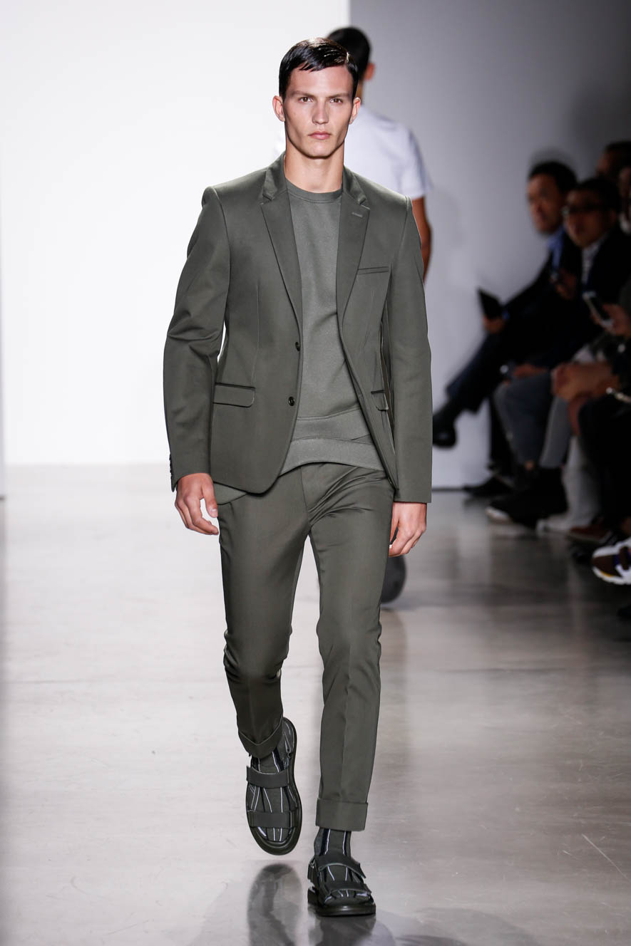 Calvin-Klein-Collection_ful_M_S16_MI_016