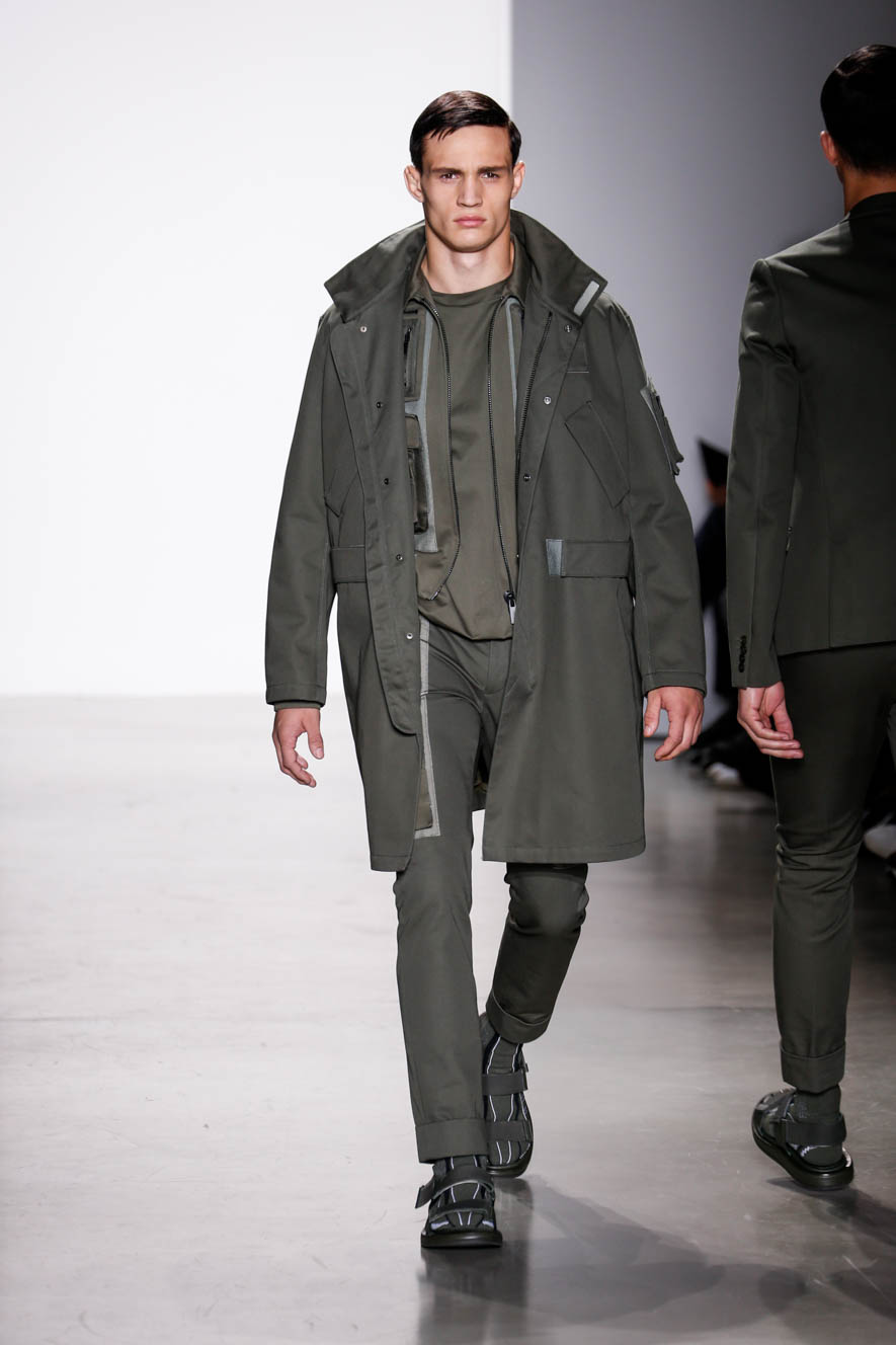 Calvin-Klein-Collection_ful_M_S16_MI_017