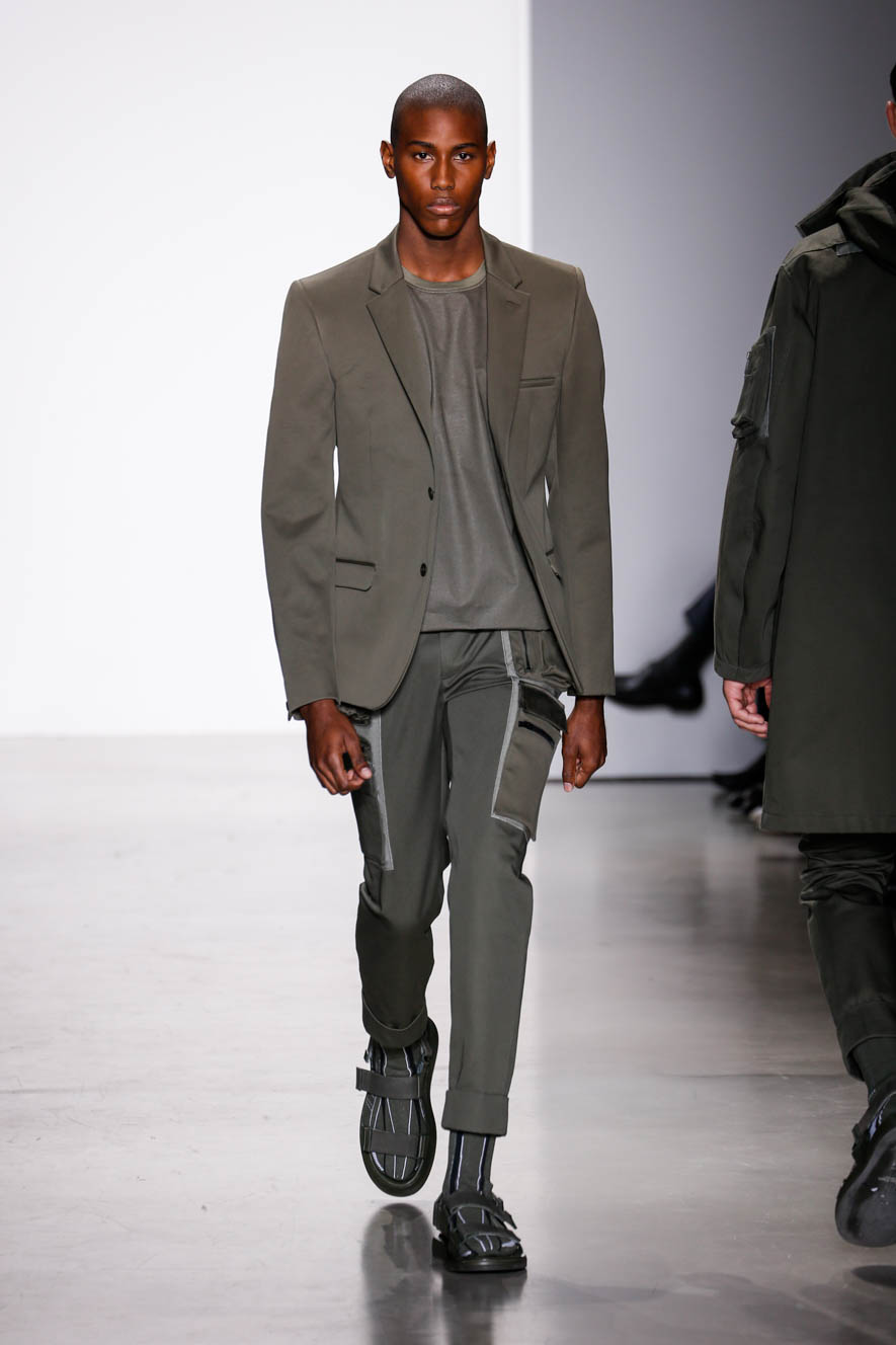 Calvin-Klein-Collection_ful_M_S16_MI_018