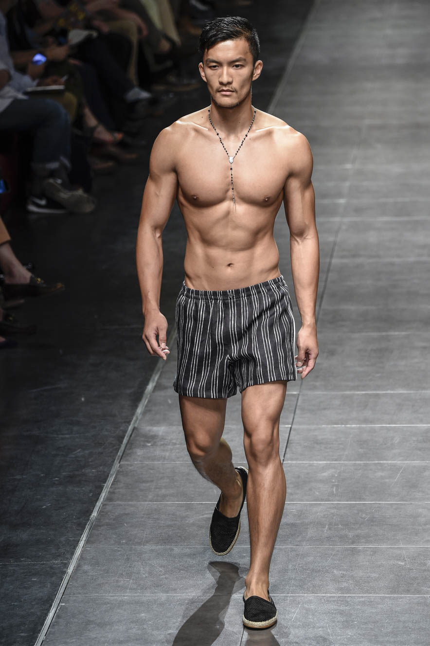 Dolce-n-Gabbana_ful_M_S16_MI_053