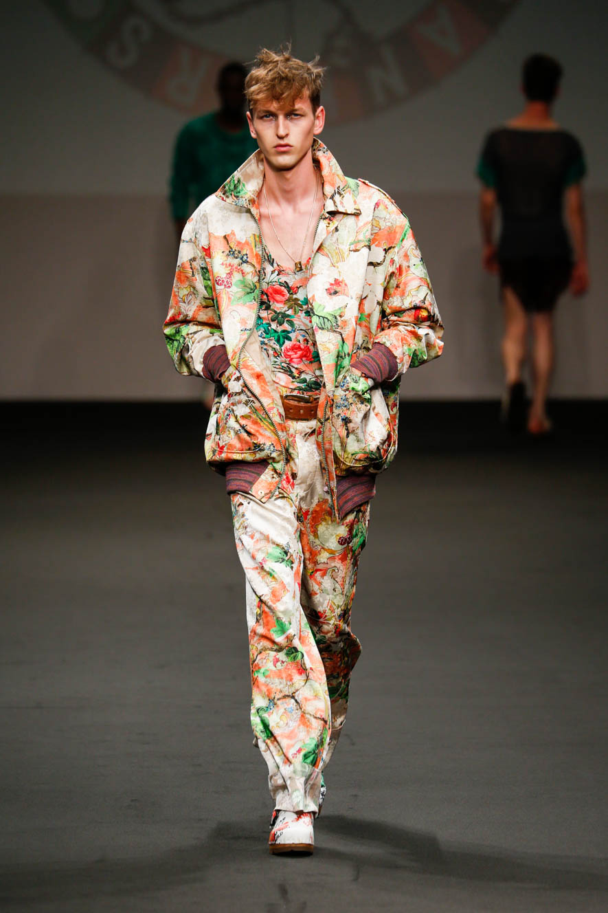 Vivienne-Westwood_ful_M_S16_MI_012