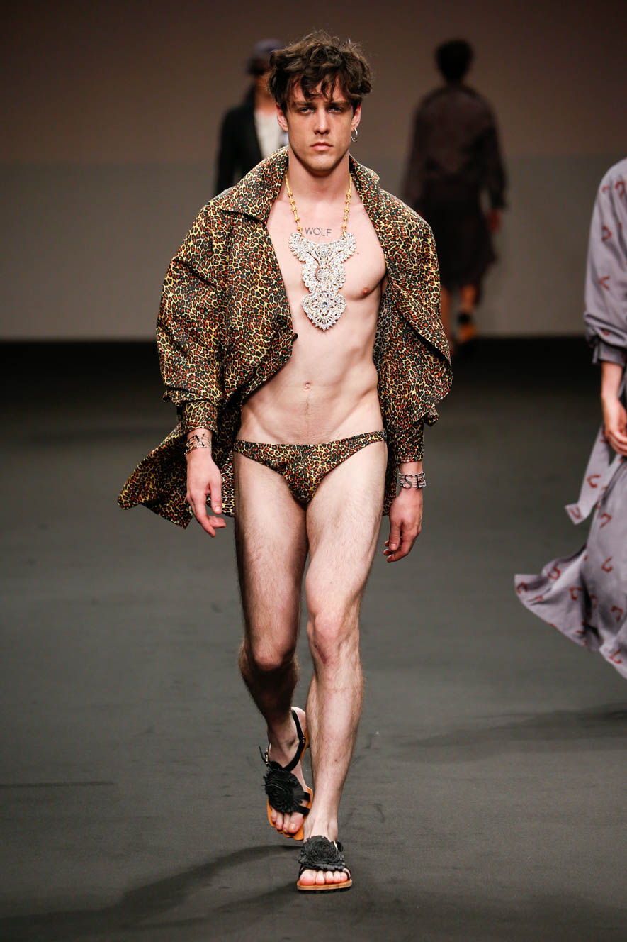 Vivienne-Westwood_ful_M_S16_MI_038