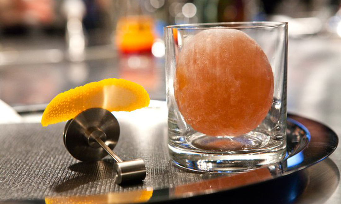 La forma del ghiaccio nei cocktail