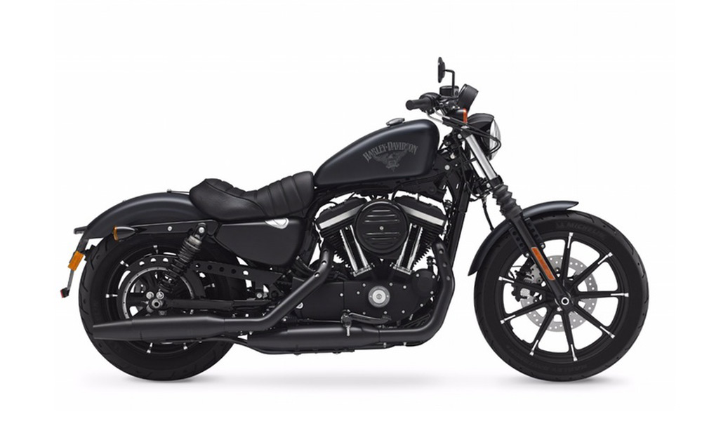 Harley-Davidson-Iron-883-1