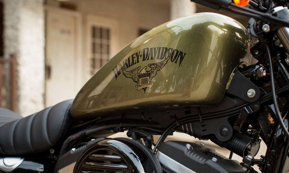 Harley-Davidson-Iron-883-3