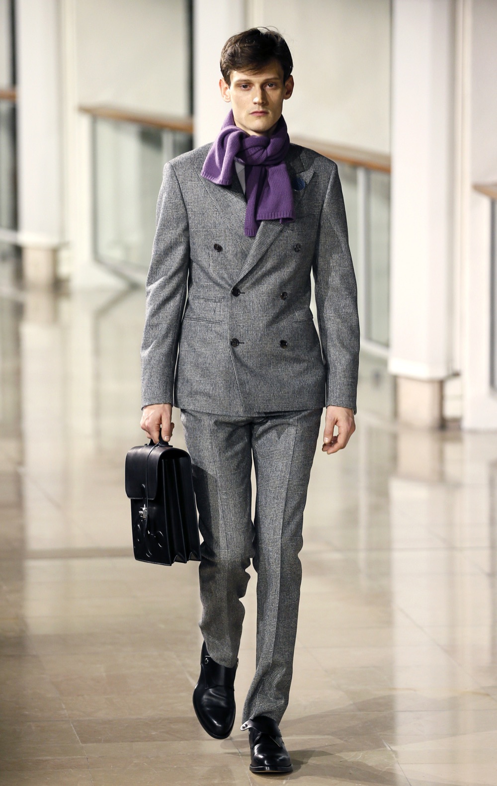 hermes_sfilata_completogrigio