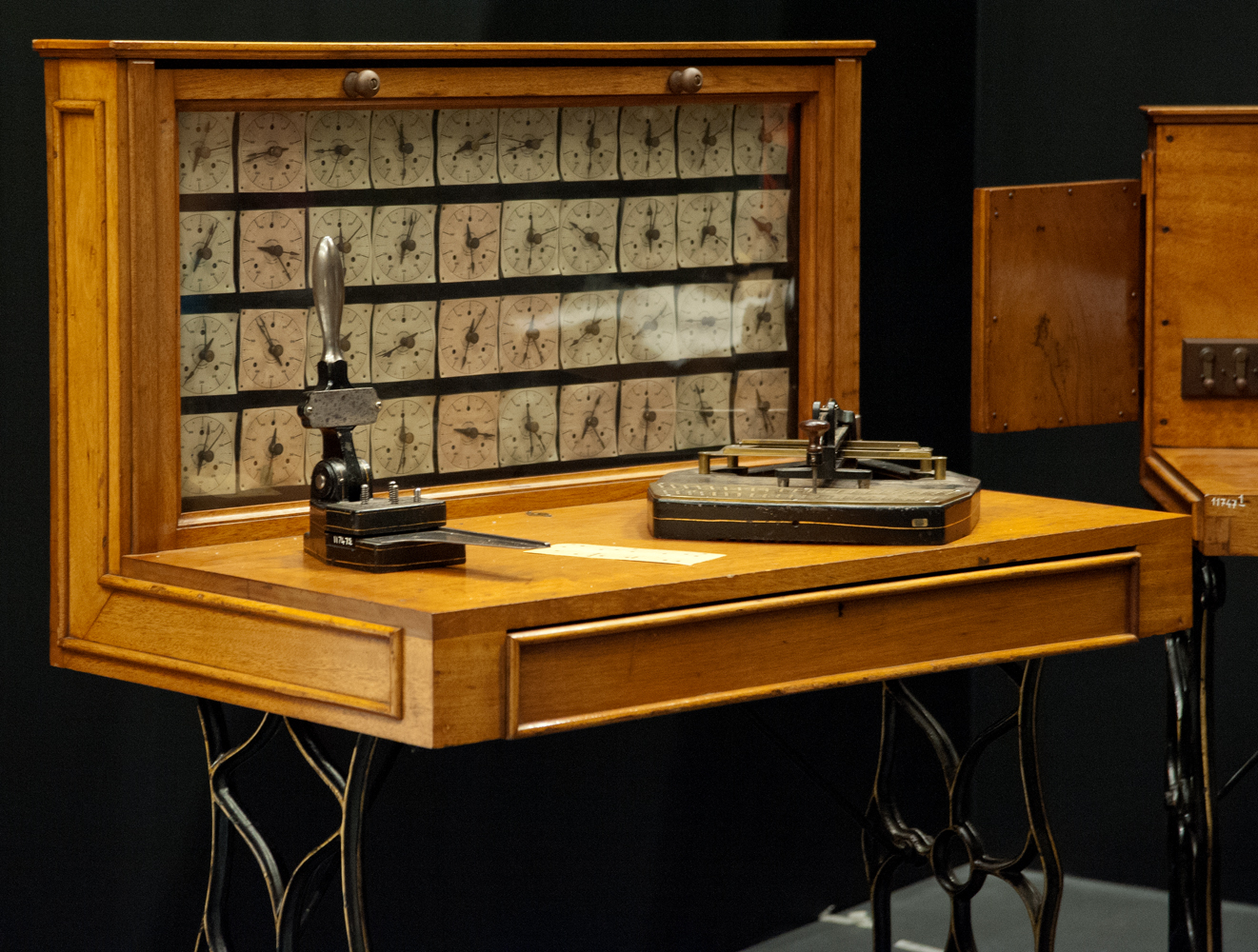 Ensemble des 35 volumes de l'Encyclopédie Bibliothèque municipale de Lyon. Crédit: Olivier Garcin, Musée des Confluences, Lyon