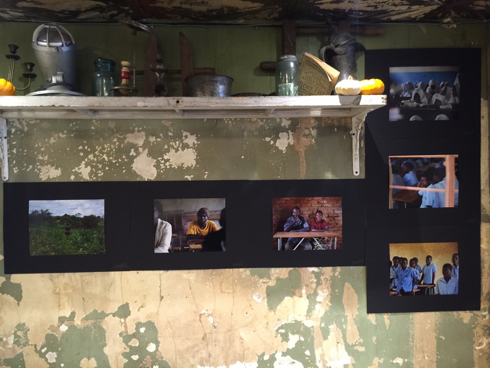 mostra-bilingual-piccolo-cafe-new-york