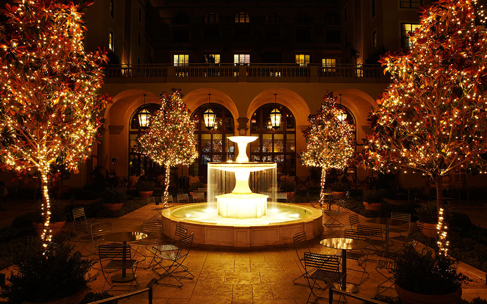 MBH_Fountain-Holiday_Hero