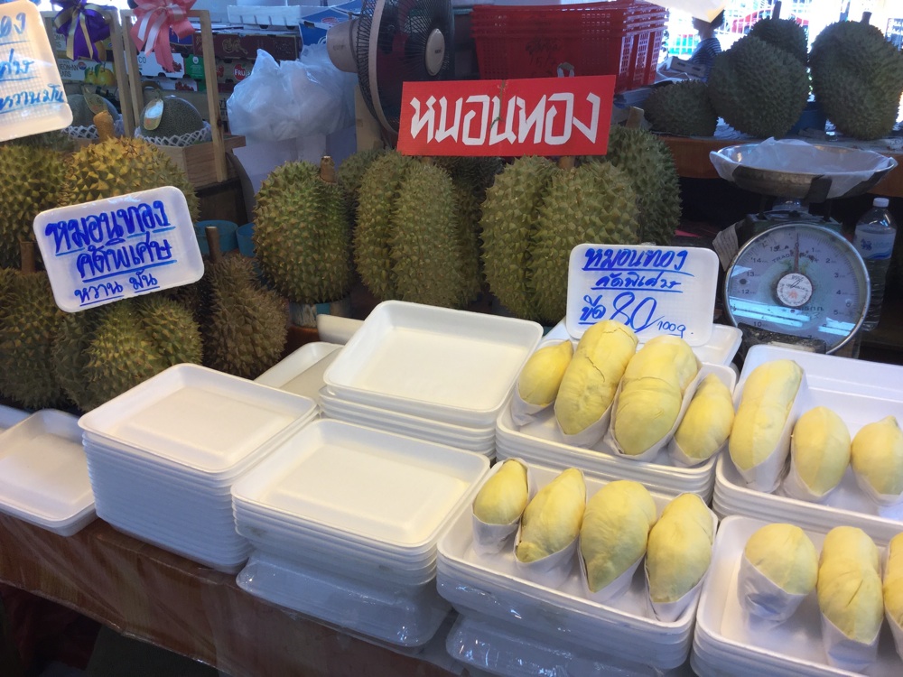 Thailandia-Paolo-Griffa-Chiang-Mai-Waroros-Market-Durian-3