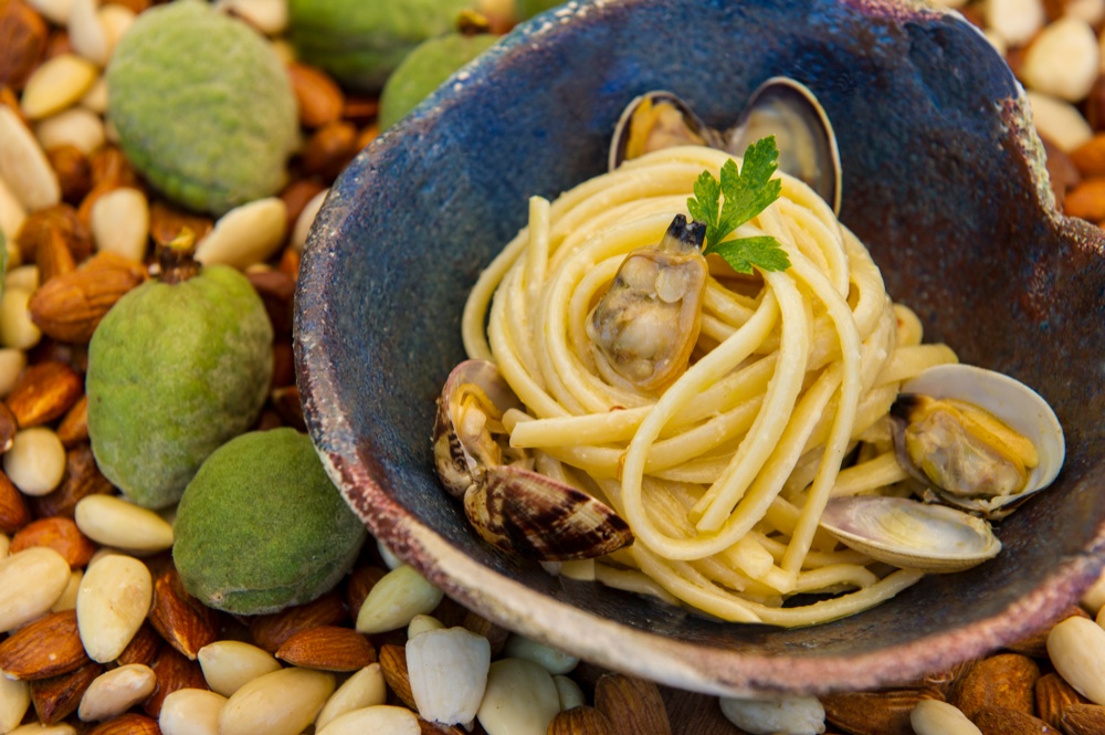 linguine-vongole-mandorle-signum-ristorante-salina