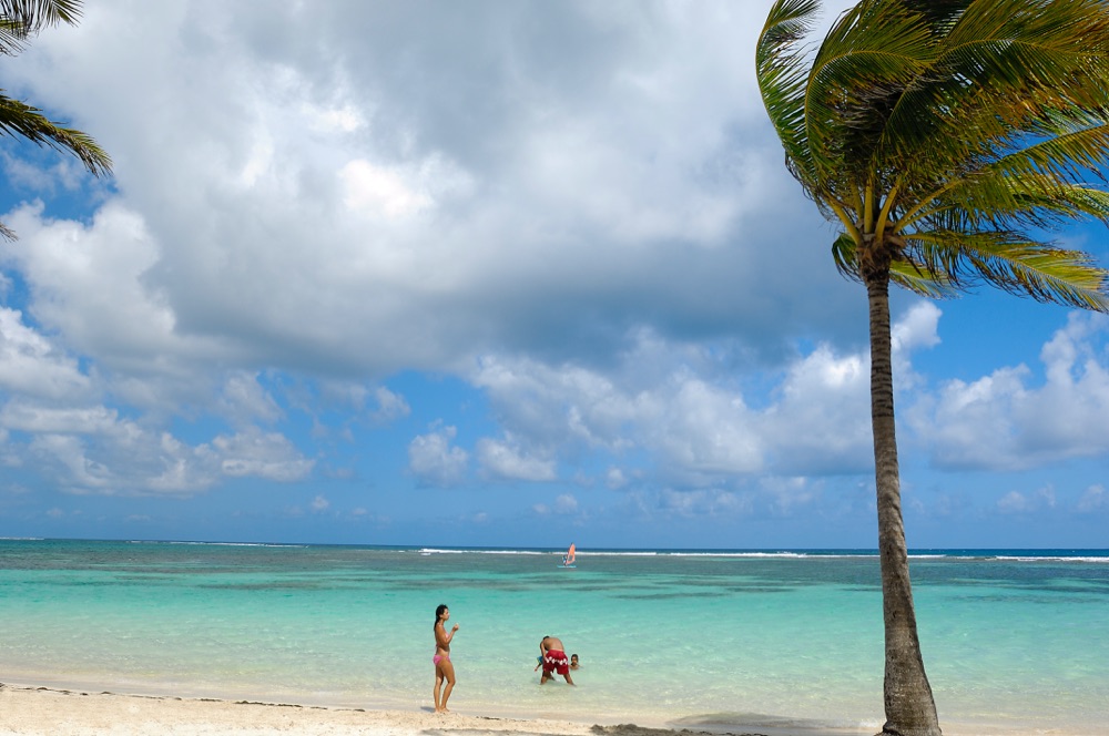 plage de la Caravelle à Sainte-Anne