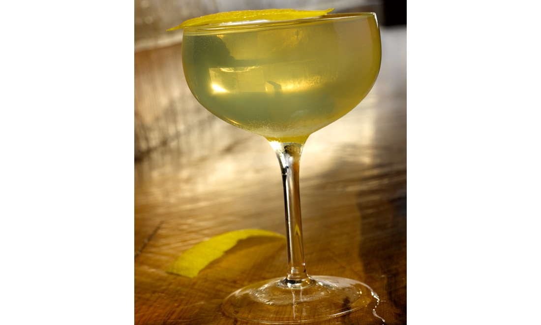 Cocktail assenzio Golden Moon Distillery