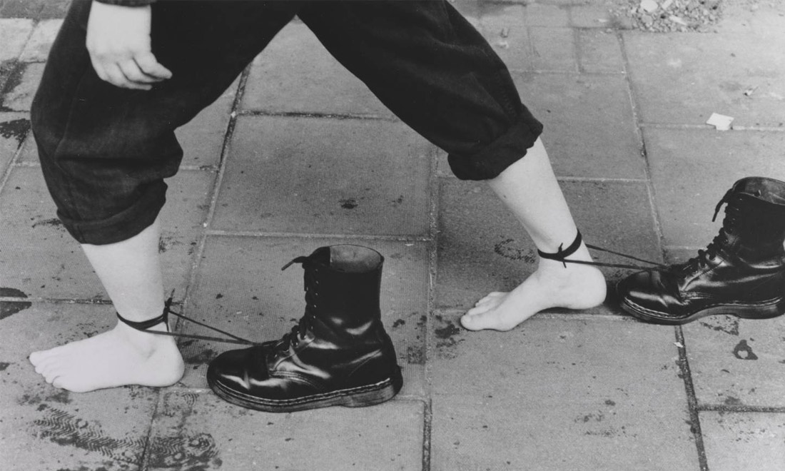 Mona-Hatoum-Performance-Still