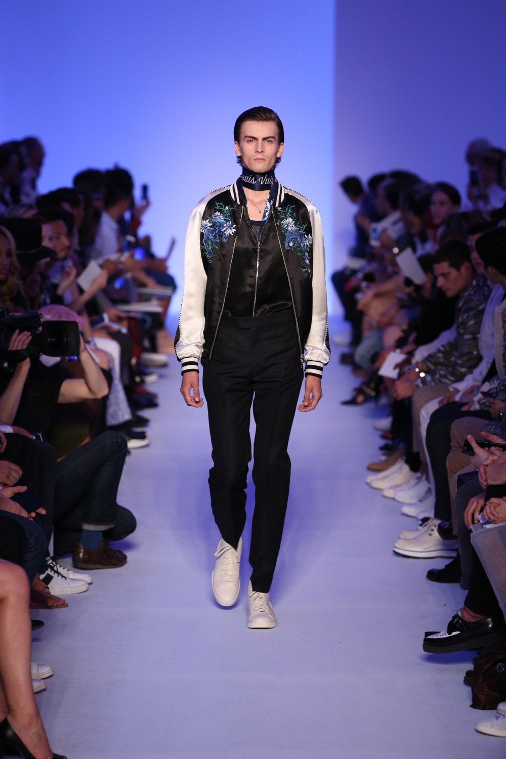 louis_vuitton_bomber