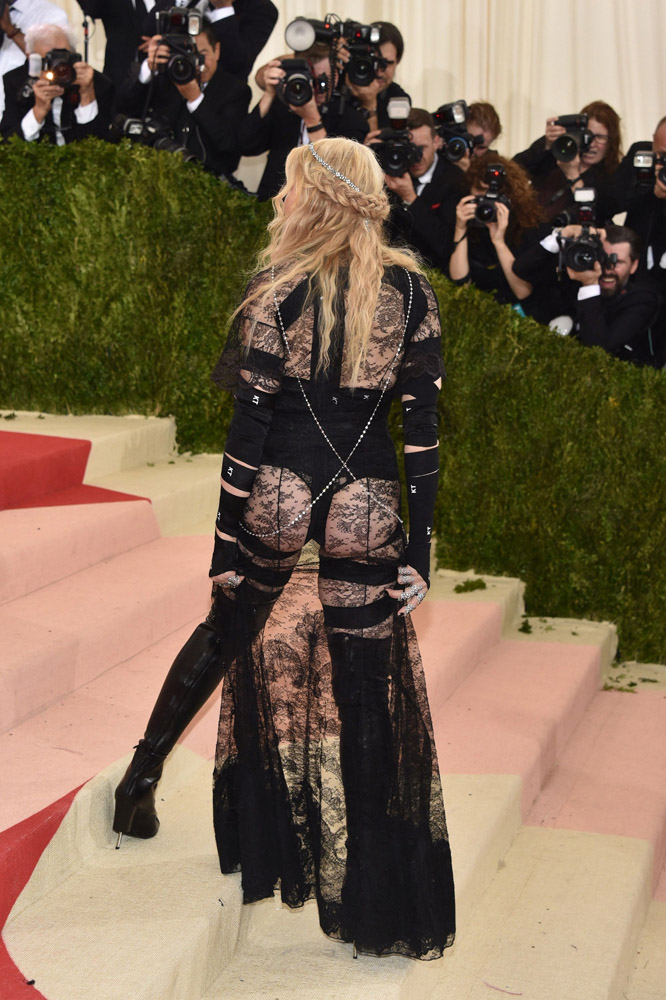 "Manus x Machina: Fashion In An Age Of Technology" Costume Institute Gala