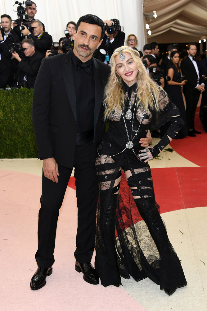 "Manus x Machina: Fashion In An Age Of Technology" Costume Institute Gala - Arrivals