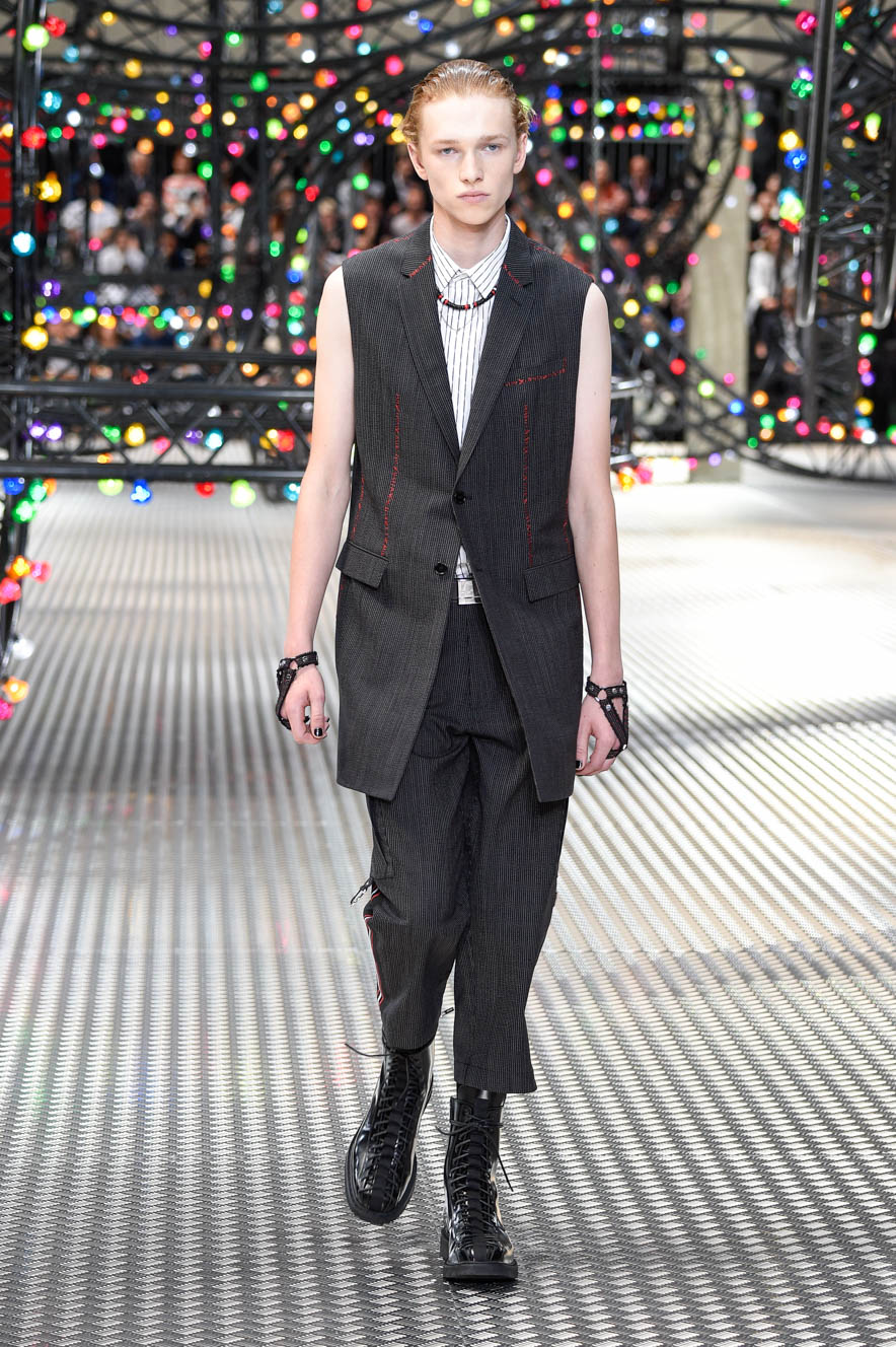 Christian-Dior_ful_M_S17_PA_011