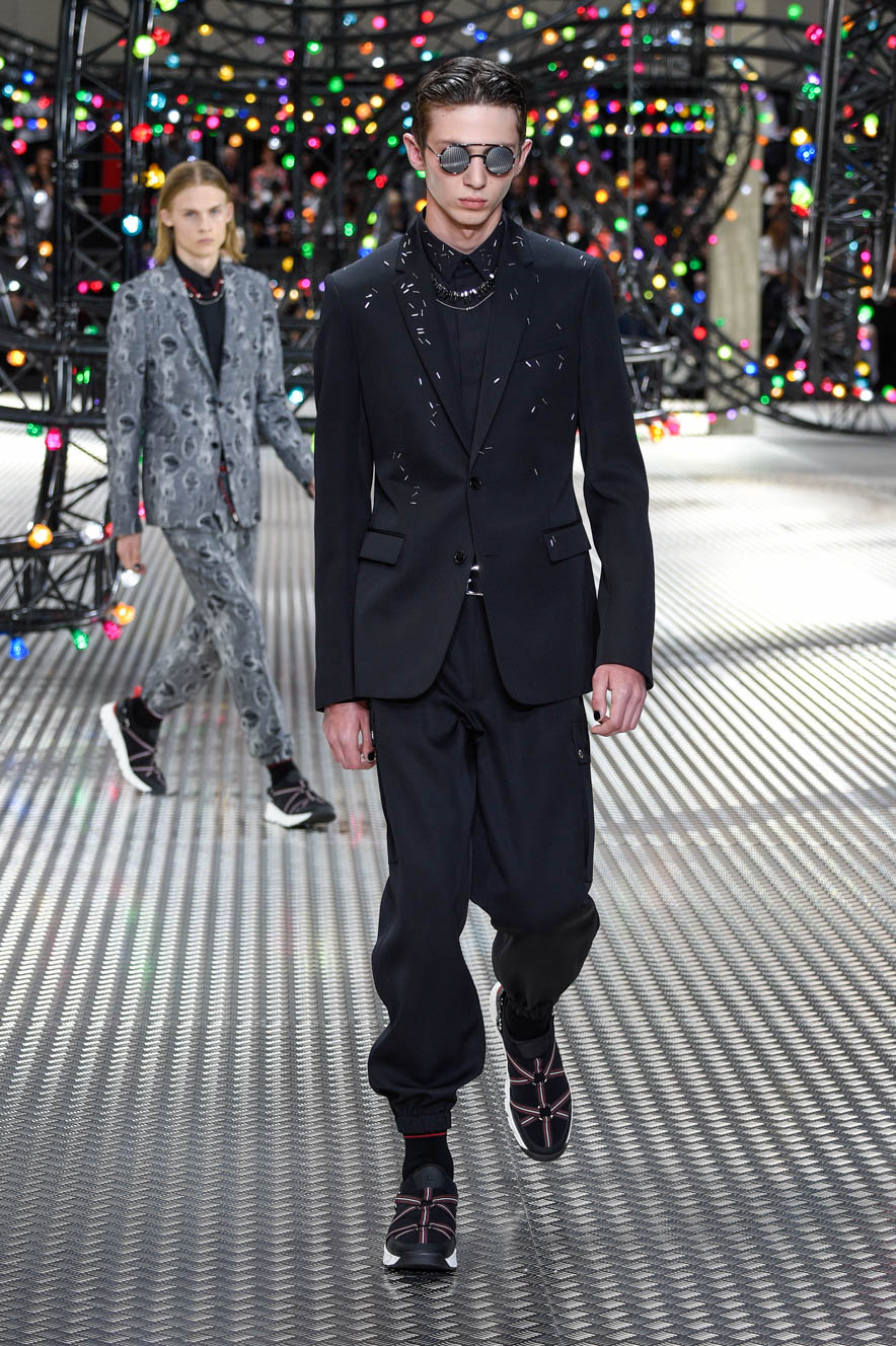 Christian-Dior_ful_M_S17_PA_017