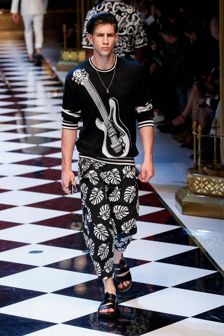 Dolce-n-Gabbana_ful_M_S17_MI_012
